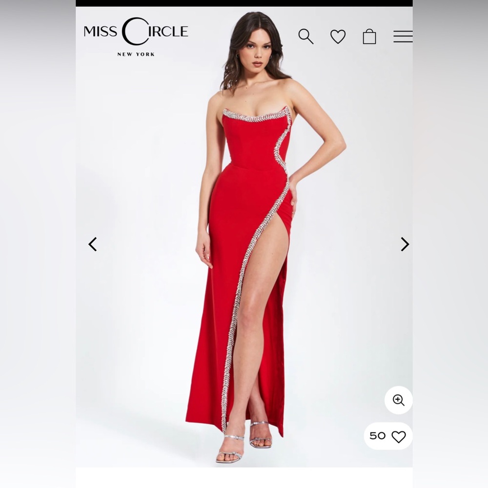 Miss circle high slit gown
